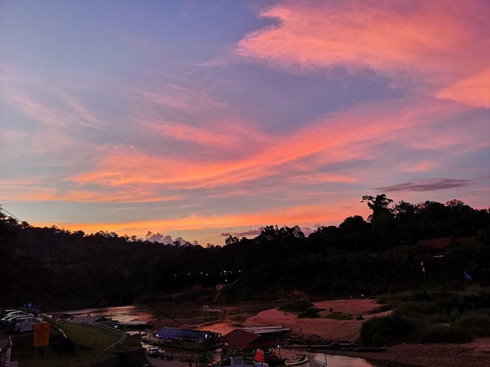 Wild Lodge Taman Negara Kuala Tahan Ngoại thất bức ảnh